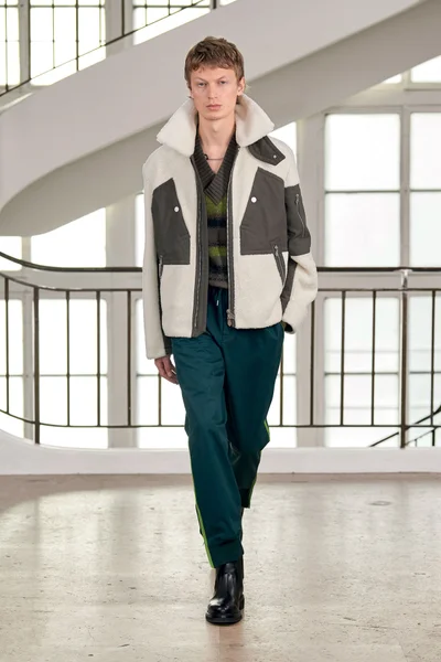 Look 9